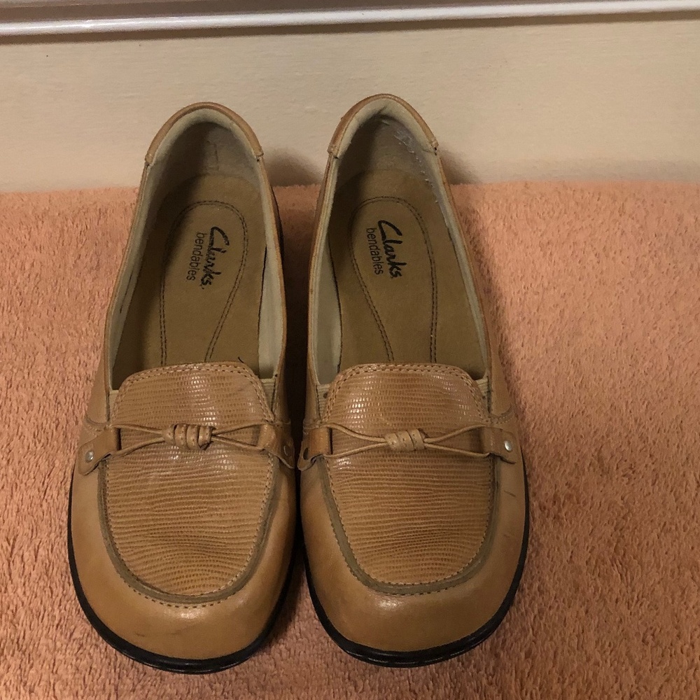 Clarks Bendable Leather Shoes